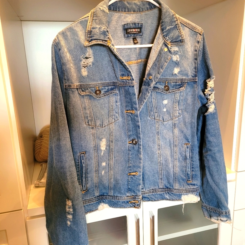 Jean distressed jacket